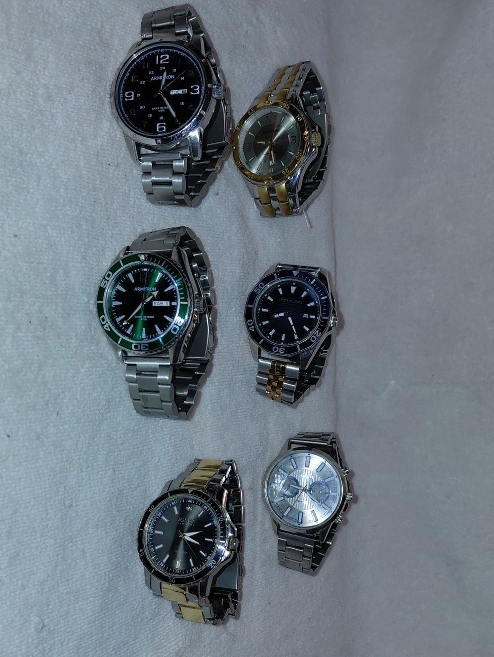 LOT of 6  In Silver & Gold Tones Men's Stainless Steel Watchs - Silver